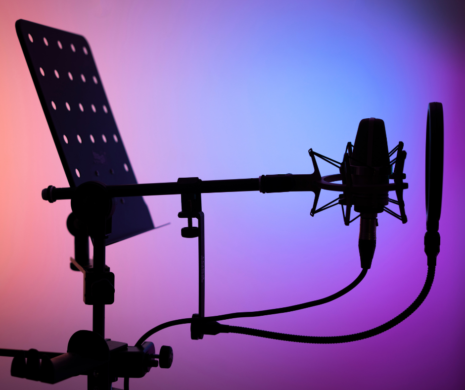 アフレコとは？意味やプレレコとの違い、動画制作でのやり方を初心者向けに解説