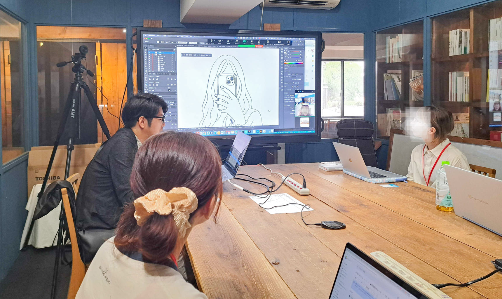 Webデザイナー専攻5月生「中間課題コーディング講評会」&6月生「名刺課題講評会」レポート