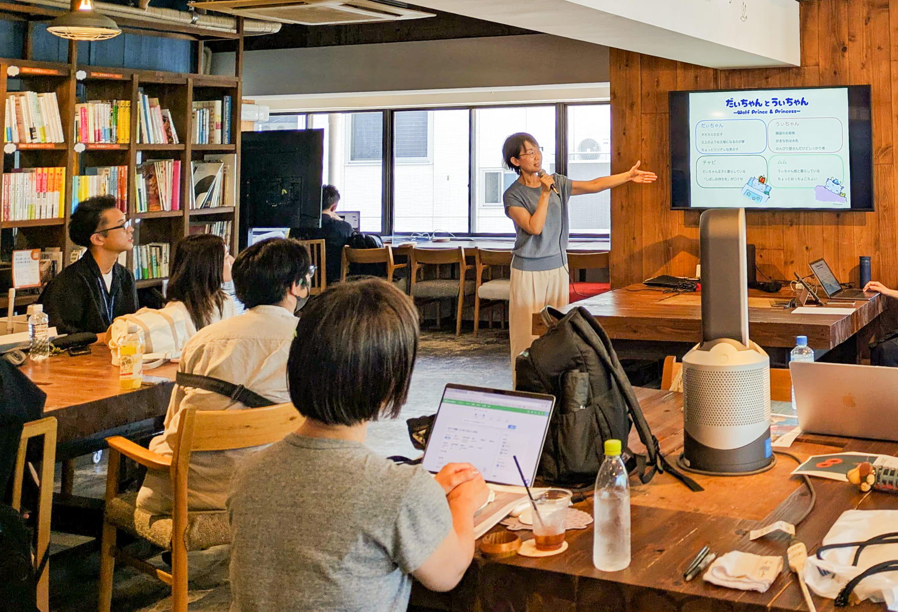 グラフィック講座1期生、卒業発表会レポート