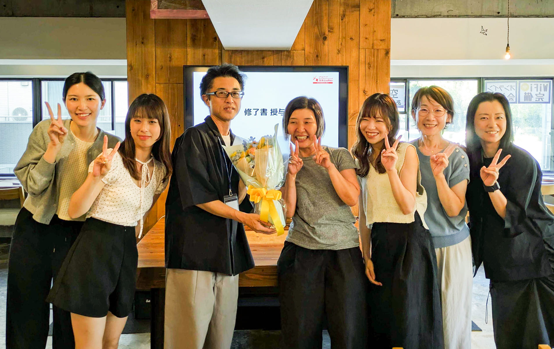 グラフィック講座1期生、卒業発表会レポート