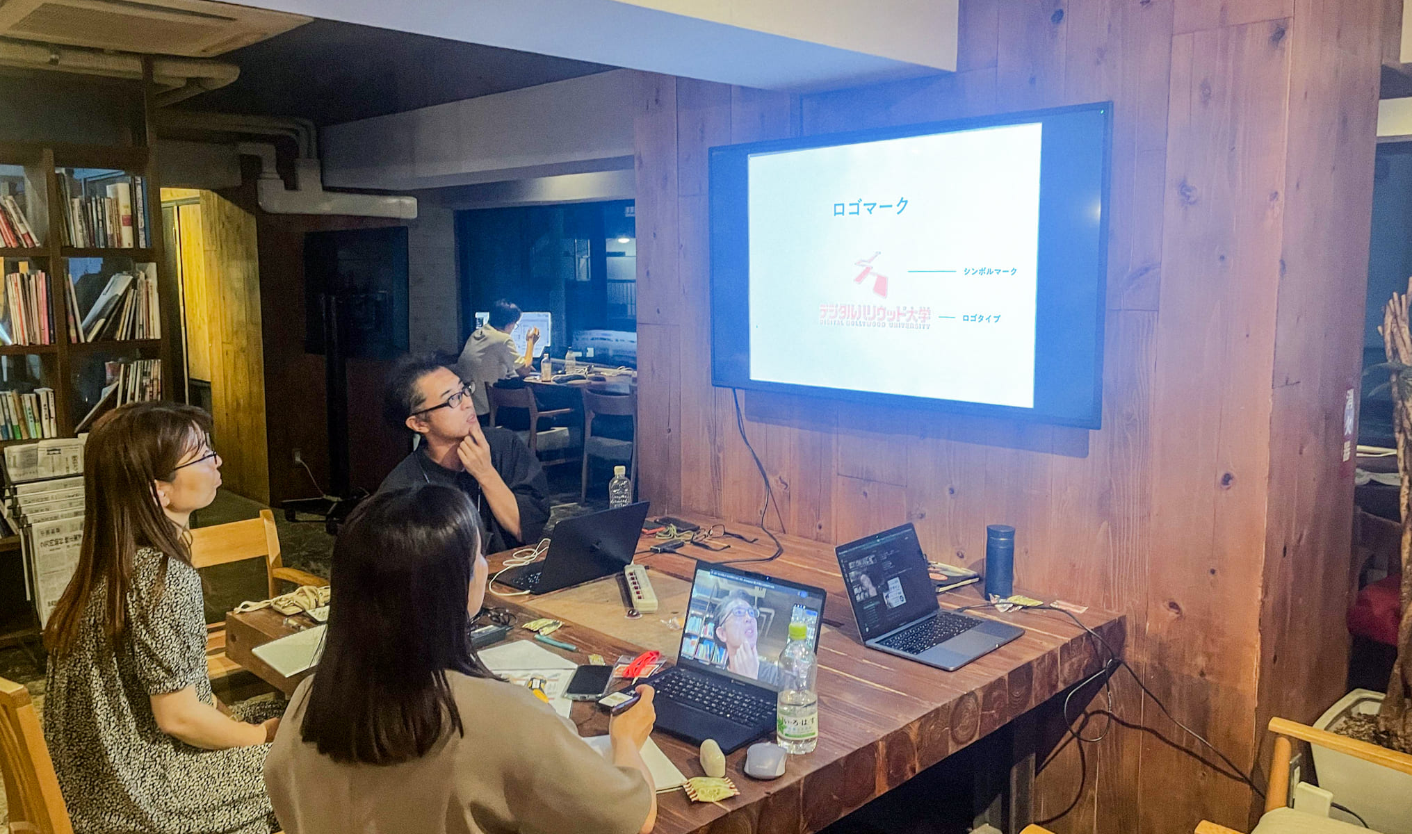 【グラフィックデザイン講座8月生レポート】名刺デザイン講評とロゴ課題のスタート