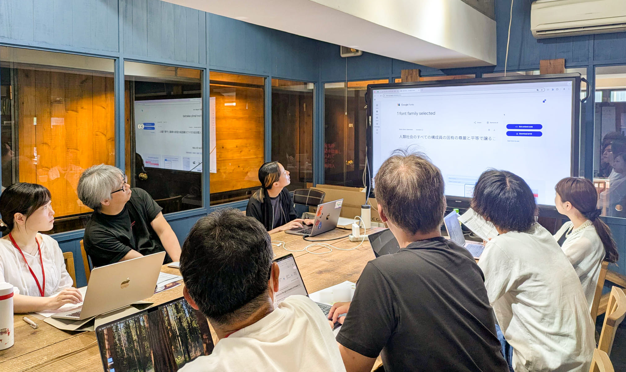 Webデザイナー専攻6月生「中間課題コーディング講評会」&8月生「名刺課題講評会」レポート