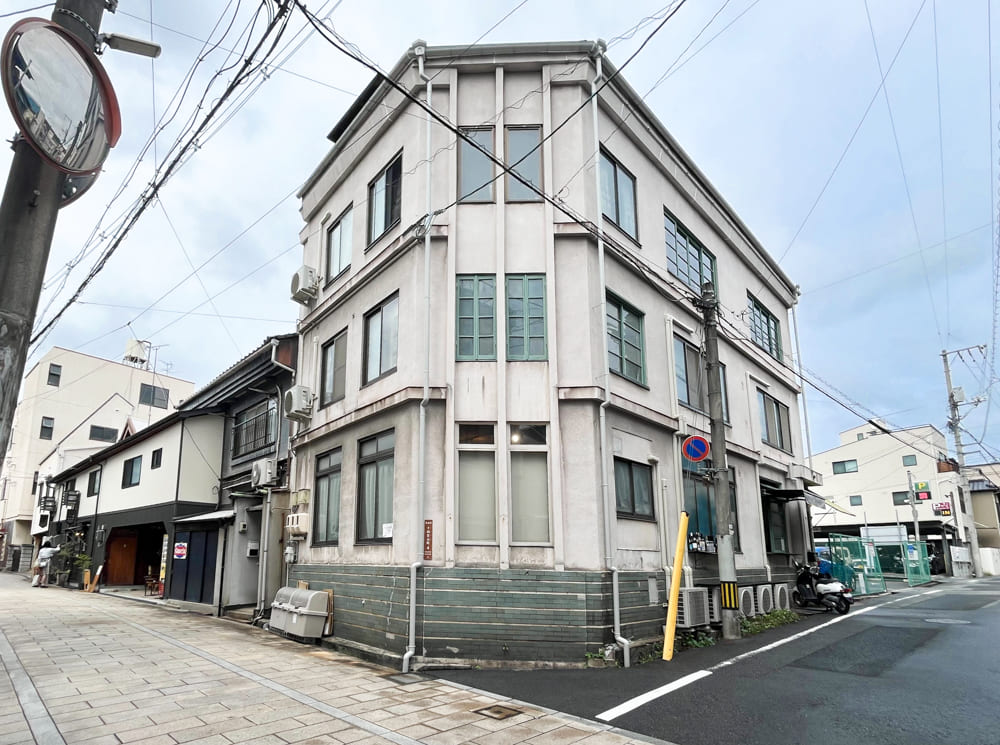 地域のみらい講座3期生、尾道・ギャラリー瓦全房で現地取材を実施