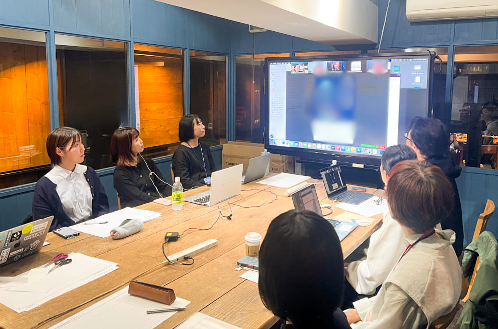 Webデザイナー専攻10月生「第2回 名刺講評会＆中間課題オリエンテーション」レポート