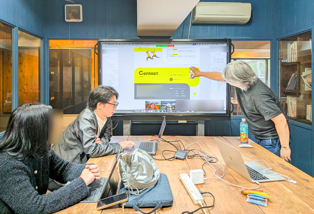 Webデザイナー専攻6月生の「卒業制作デザイン講評会」開催レポート