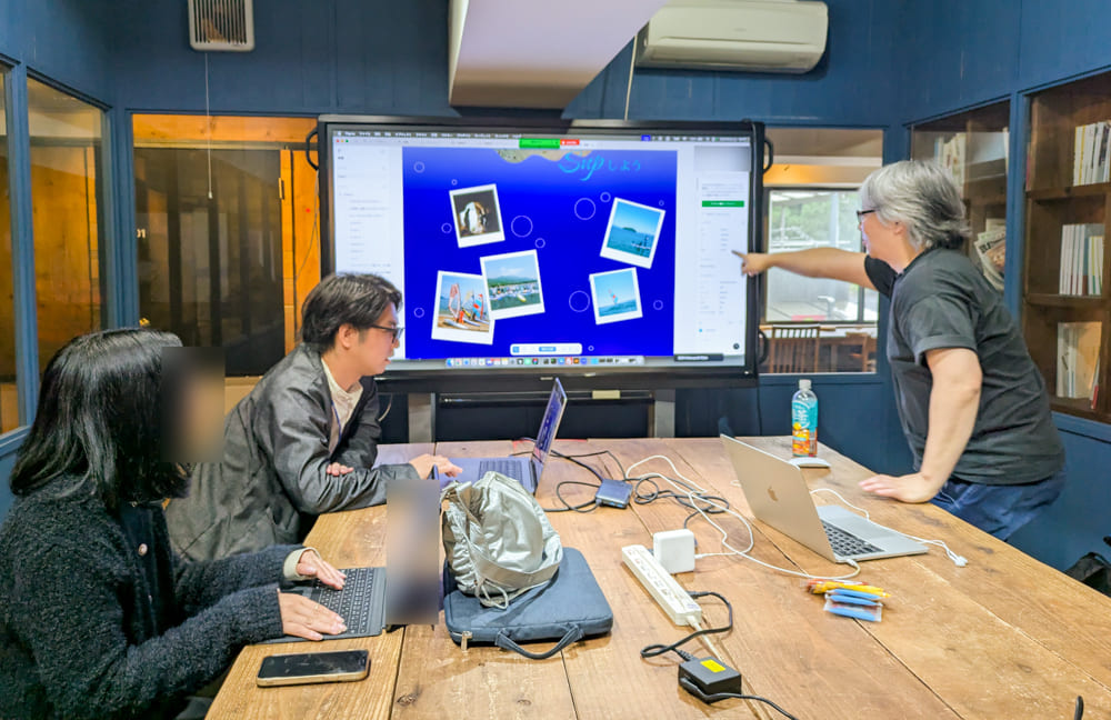 Webデザイナー専攻6月生の「卒業制作デザイン講評会」開催レポート
