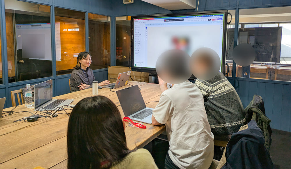 Webデザイナー専攻8月生の「卒業制作企画講評会」開催レポート