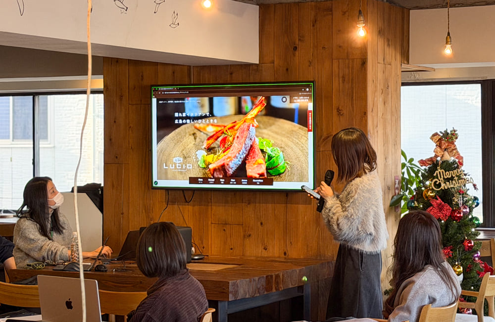 専科 Webデザイナー専攻 主婦・ママクラス＆グラフィックデザイン講座 卒業制作発表会レポート