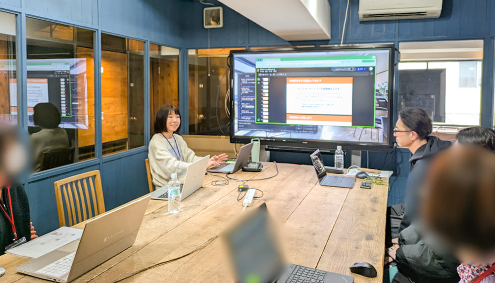 Webデザイナー専攻6月生の卒業制作発表会レポート