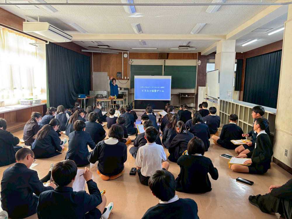 広島市立中島小学校6年生約50名に「デザイナーの仕事」について職業講話を行いました