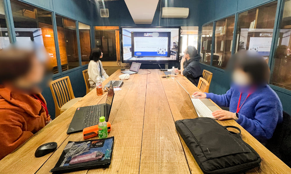 Webデザイナー専攻10月生「第5回 卒業制作企画講評会」開催レポート