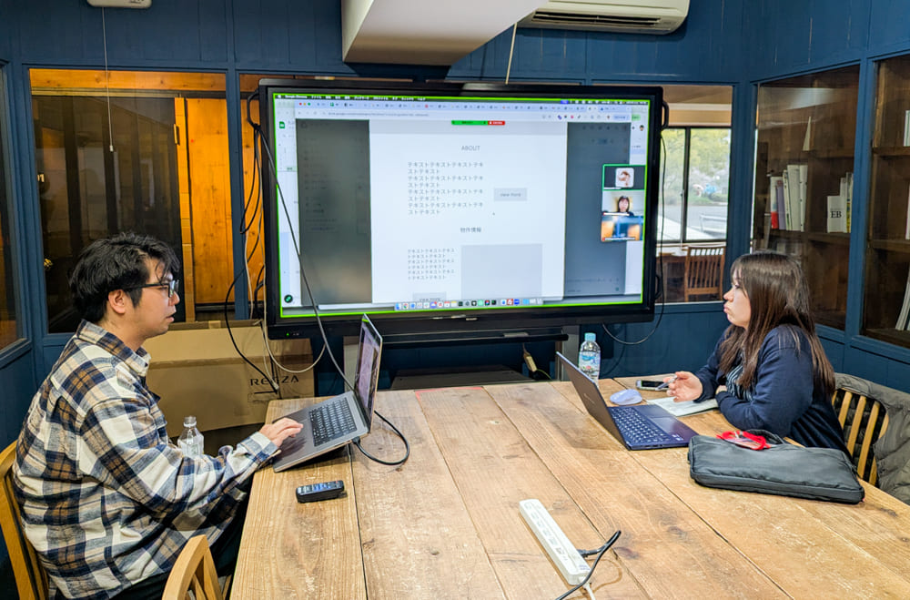 Webデザイナー専攻4月生「入学オリエンテーション」＆12月生「卒業制作企画講評会」レポート