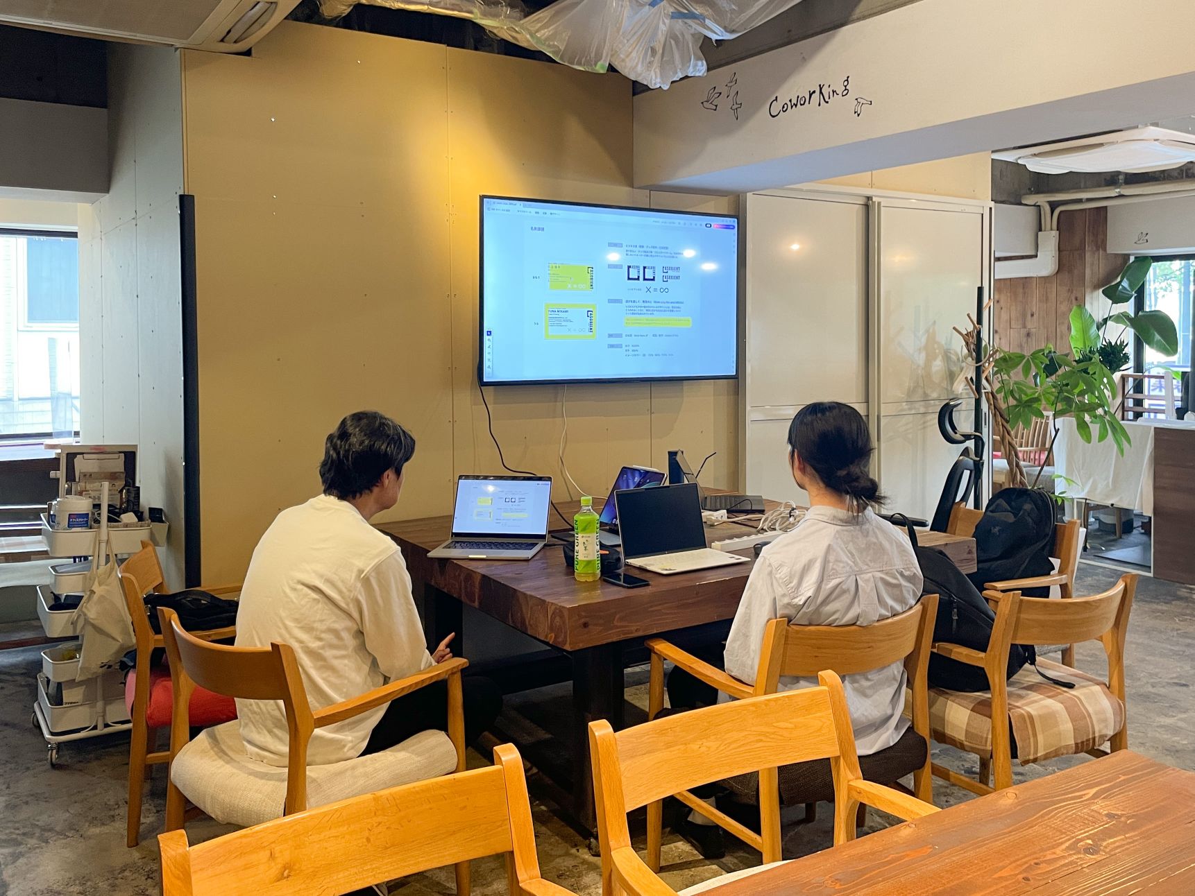 グラフィック講座6月生「名刺制作講評会」レポート