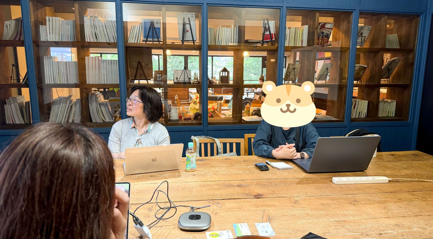 【Webデザイナー専攻 主婦・ママクラス6月生】初めてのデザイン制作！名刺講評会レポート