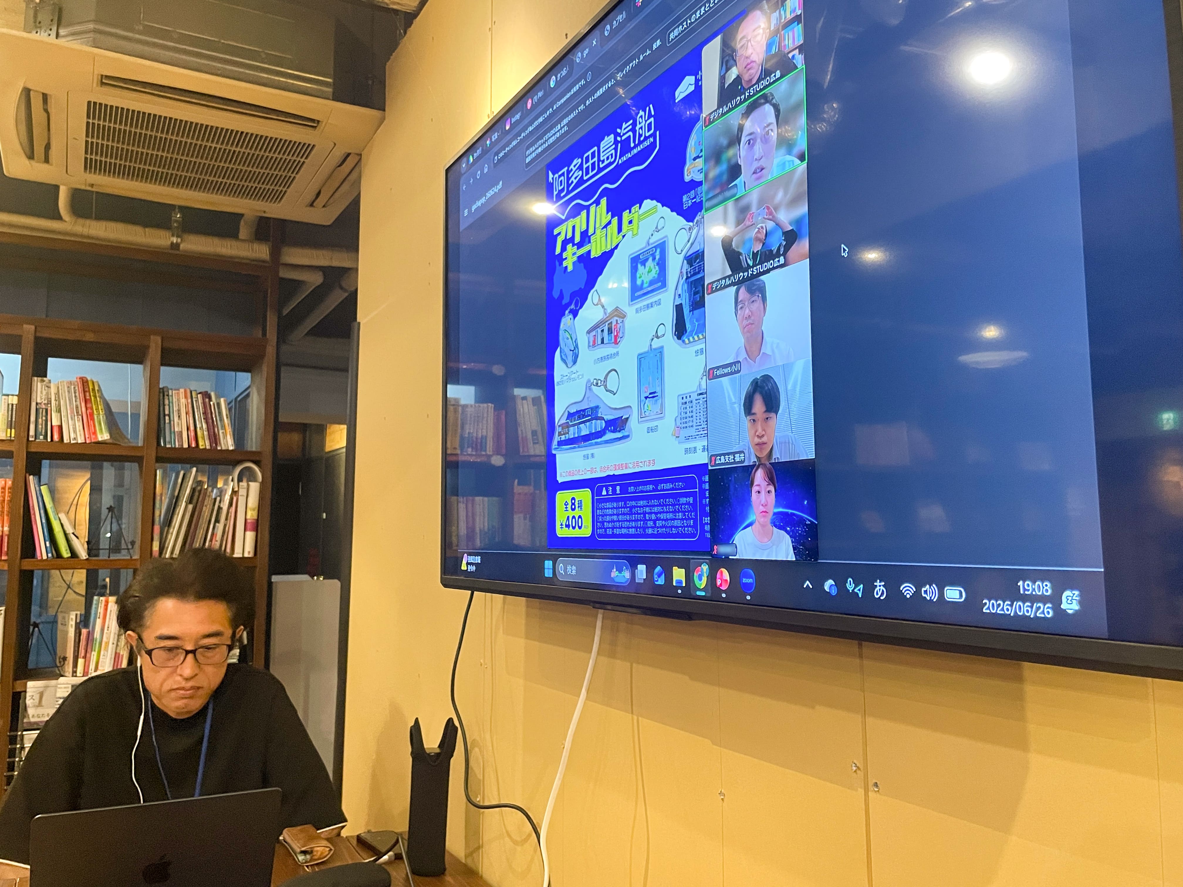 グラフィック講座4月生「チラシ講評会と広告課題オリエンテーション」レポート