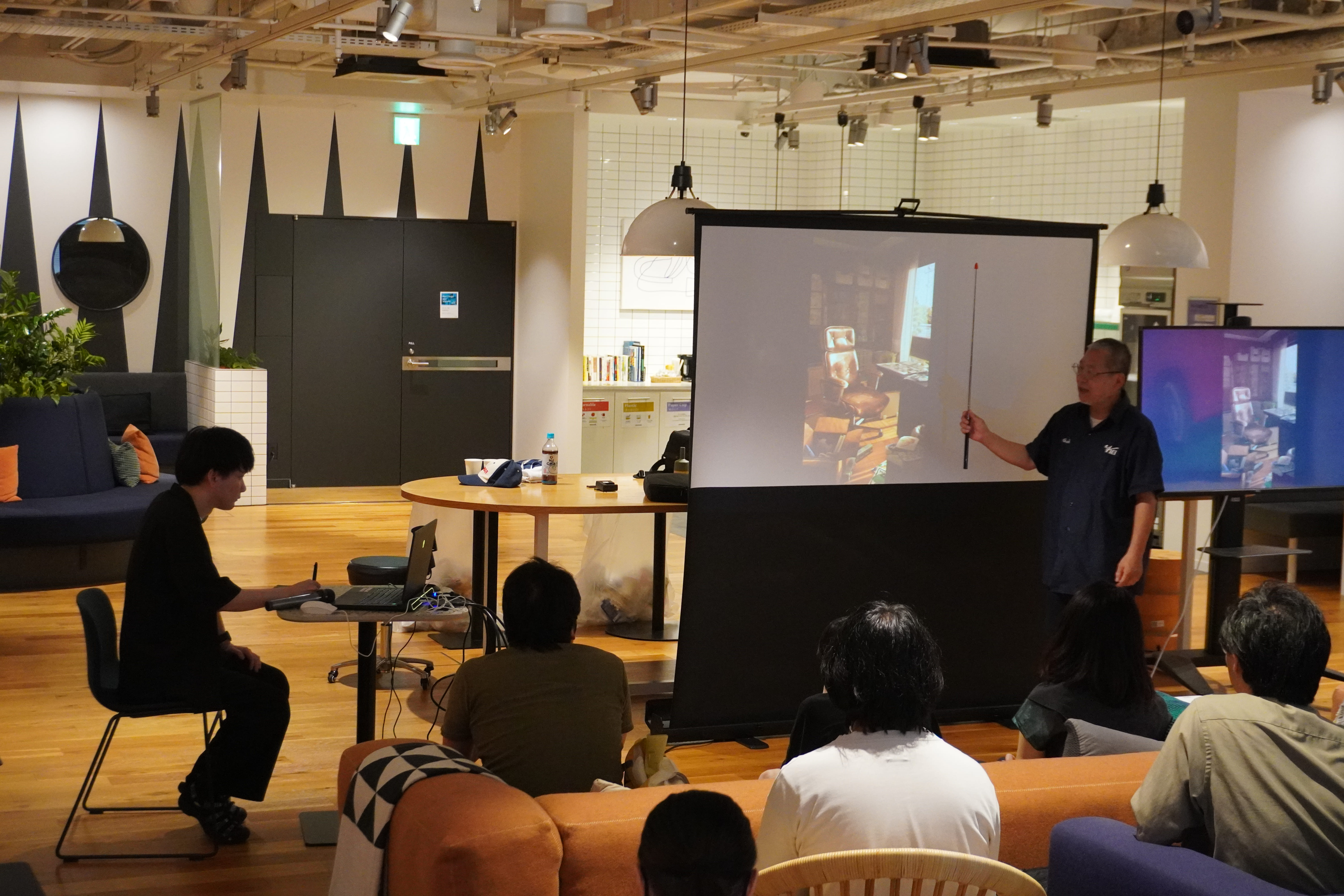 3DCG作品について講師からフィードバックを受ける講評会